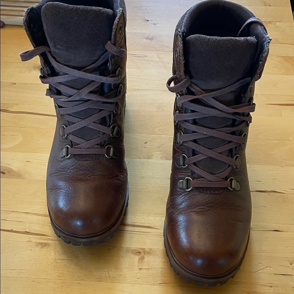 Timberland women’s leather hiking boots.  Old school leather boots.